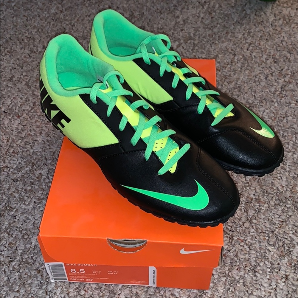 Nike Bomba II 2